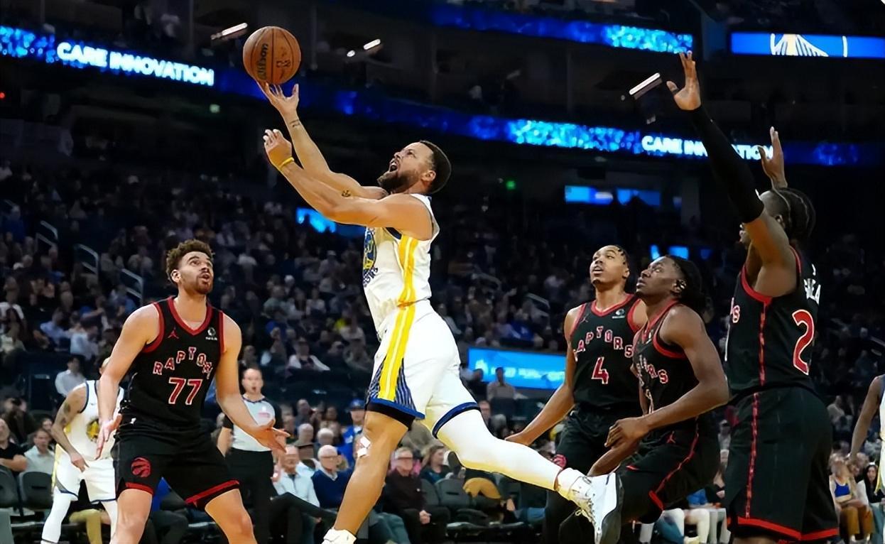 必发-库明加复出惊艳！勇士惨遭双杀，库里低迷16中6，格林又拖后腿